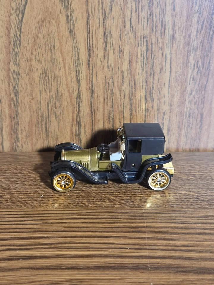 Vintage Toy Car - photo 3