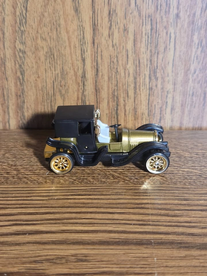 Vintage Toy Car - photo 4