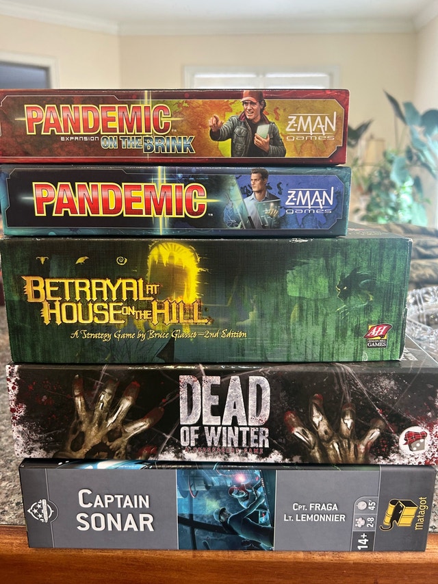 Game Bundle: Pandemic, Betrayal, Dead of Winter, Captain Sonar