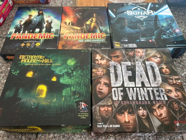 Game Bundle: Pandemic, Betrayal, Dead of Winter, Captain Sonar - photo 2