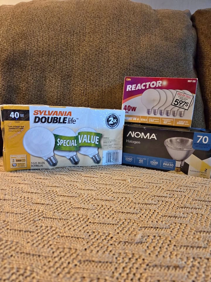 40W and 60 Watt Halogen Unused Lightbulbs