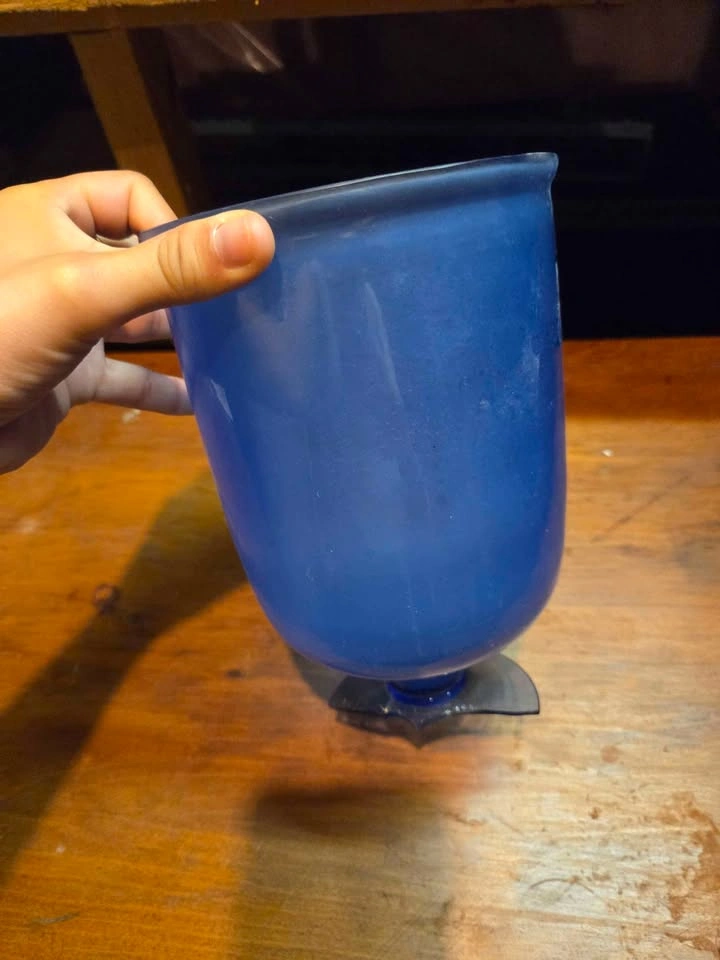 FREE BROKEN Blue Glass Vase for DIY - photo 2