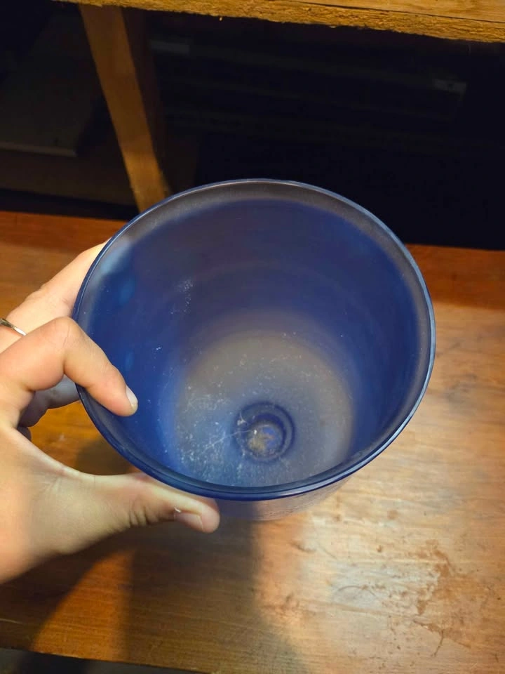 FREE BROKEN Blue Glass Vase for DIY - photo 3