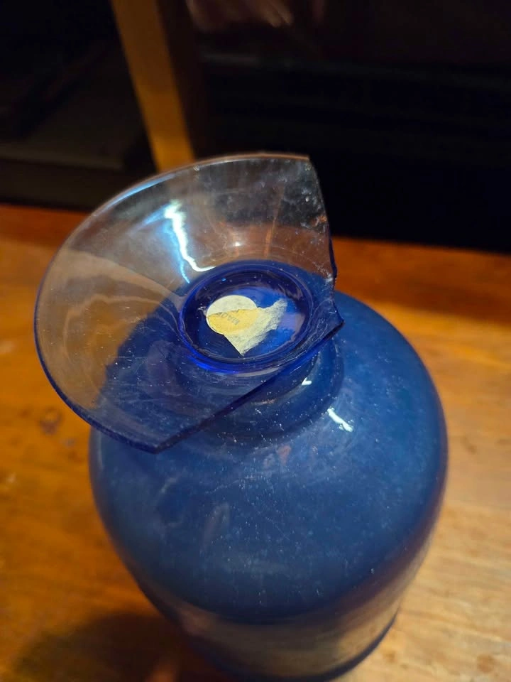 FREE BROKEN Blue Glass Vase for DIY - photo 4