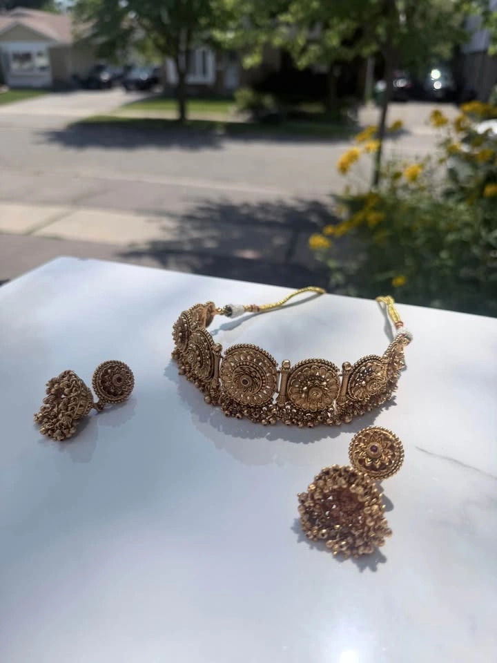 Indian Gold Choker Jewelry Set - photo 2
