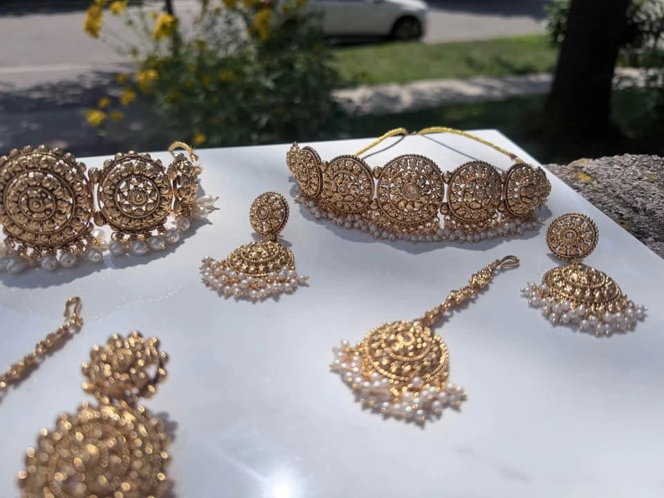 Indian Gold Choker Jewelry Set - photo 3