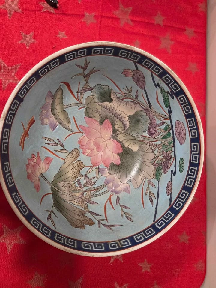 Vintage Chinese Famille Rose Porcelain Bowl, 12 1/4 " - photo 2