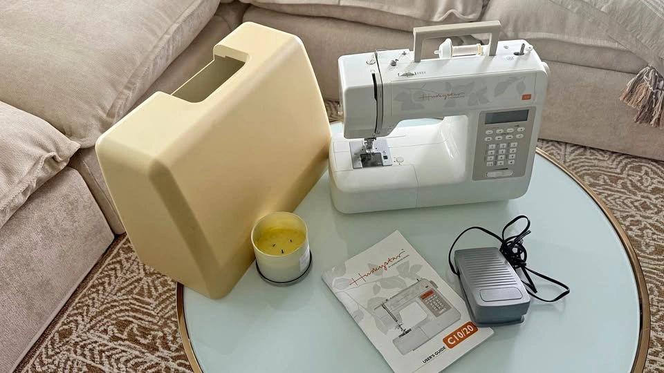 Husqvarna Viking Huskystar C10 Sewing Machine with Case
