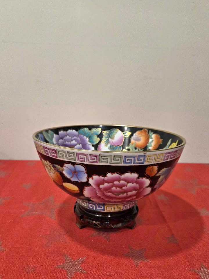 Vintage Chinese Chaozhou Polychrome Porcelain Bowl, 8"