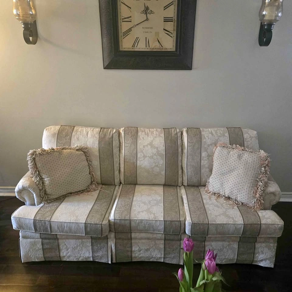 3 seat sofa