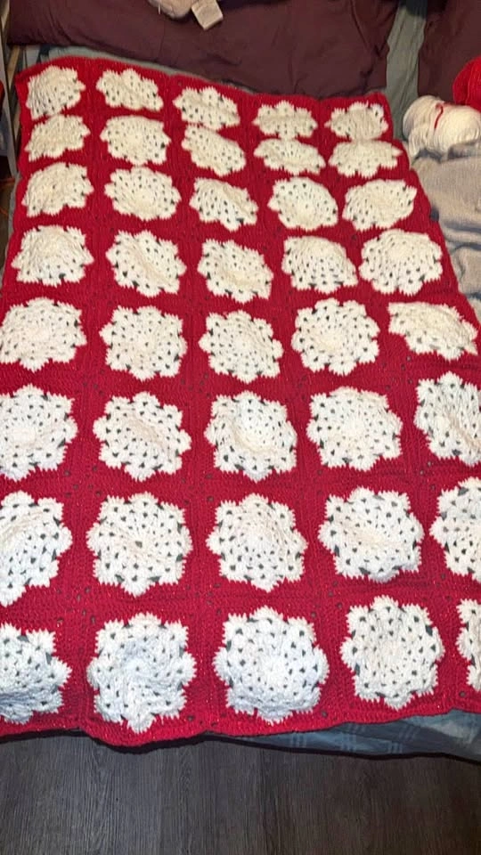 Crochet snowflake blanket red and white sparkle