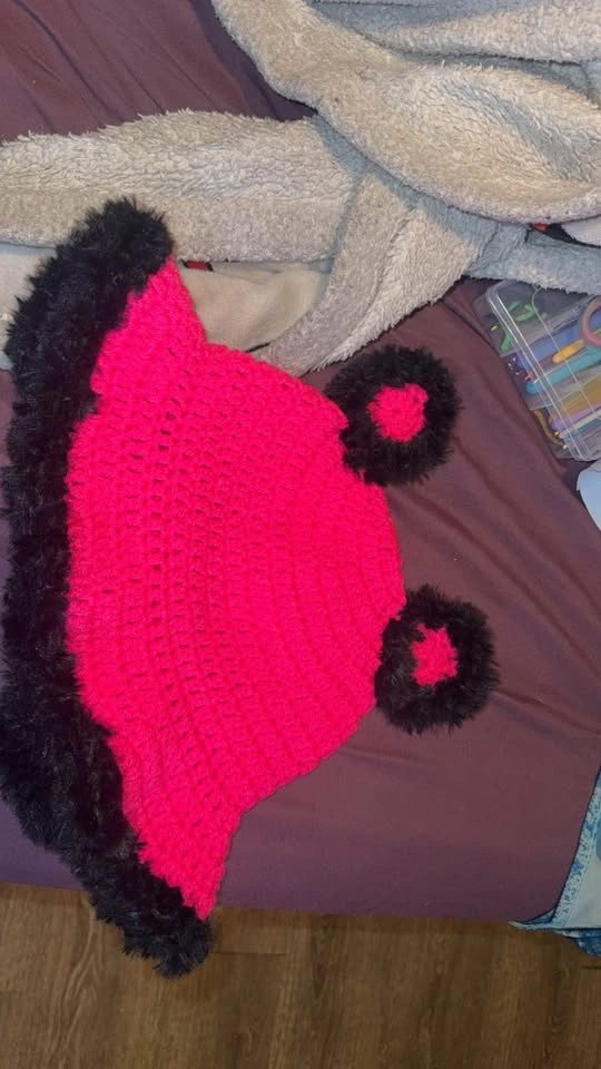 Crocheted festival hat - photo 3