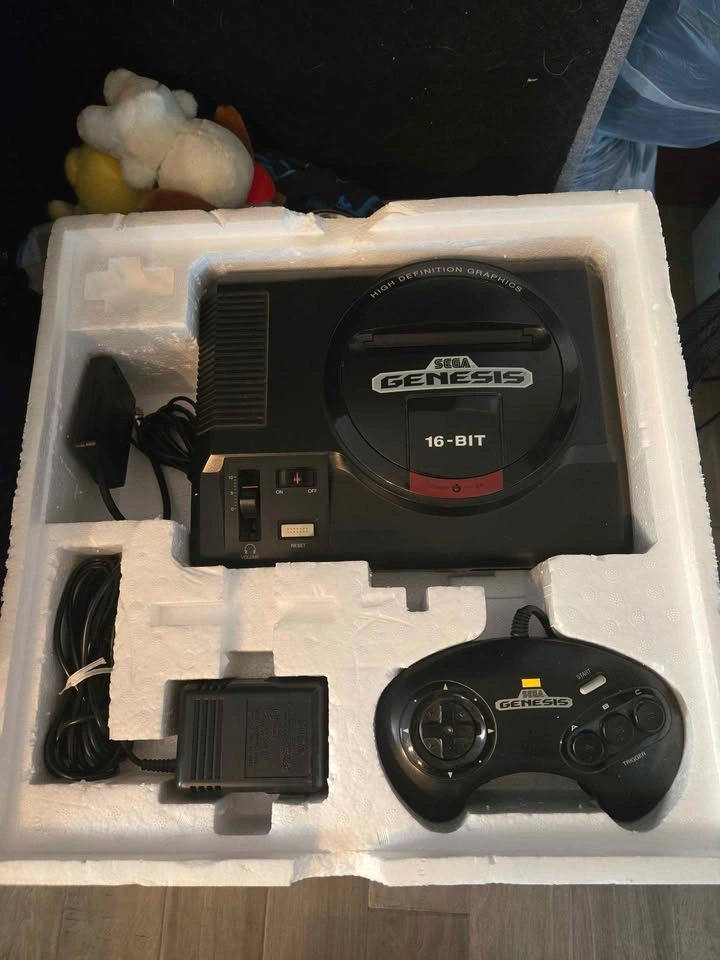 Sega Genesis Console with Box and Controller - photo 3
