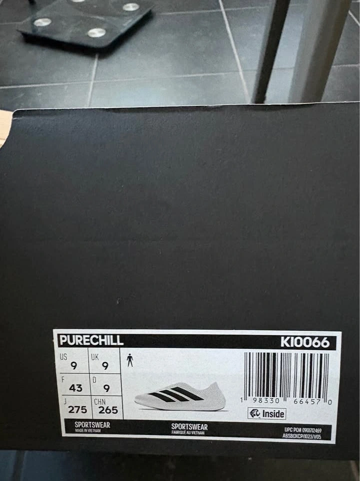 Superchill Adidas Men’s Size 9 - photo 4