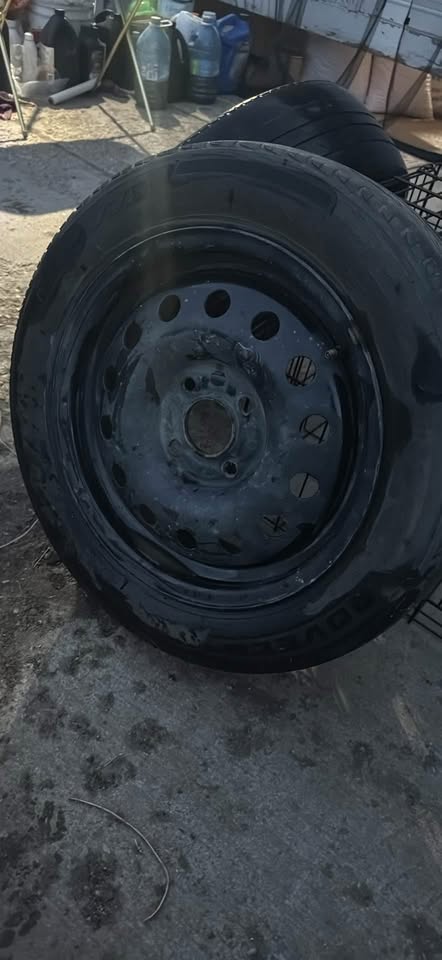 Ford Fiesta 16” Steel Rims (Pair) with 165/60R16 Tires - photo 2