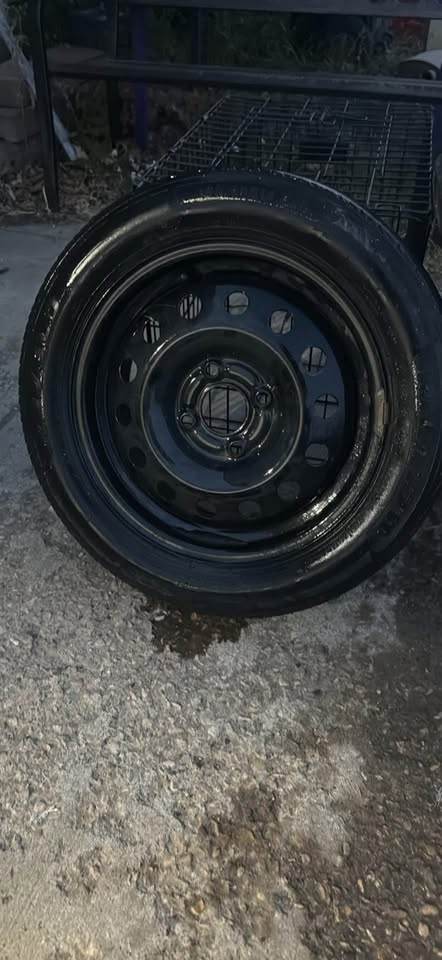 Ford Fiesta 16” Steel Rims (Pair) with 165/60R16 Tires - photo 3