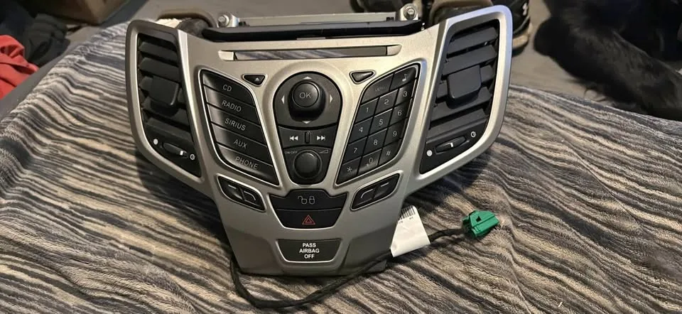 2012 Ford Fiesta OEM Radio Control Panel ($100 OBO) thumbnail