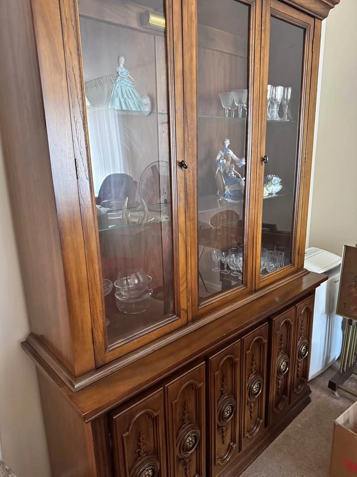 Estate Sale in Victoria on View & Vancouver St.