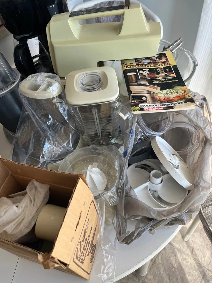 Estate Sale in Victoria at View and Vancouver St. - photo 5