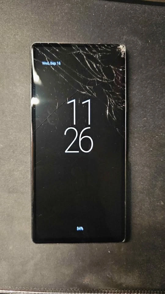 PHONE BUNDLE SALE - photo 2