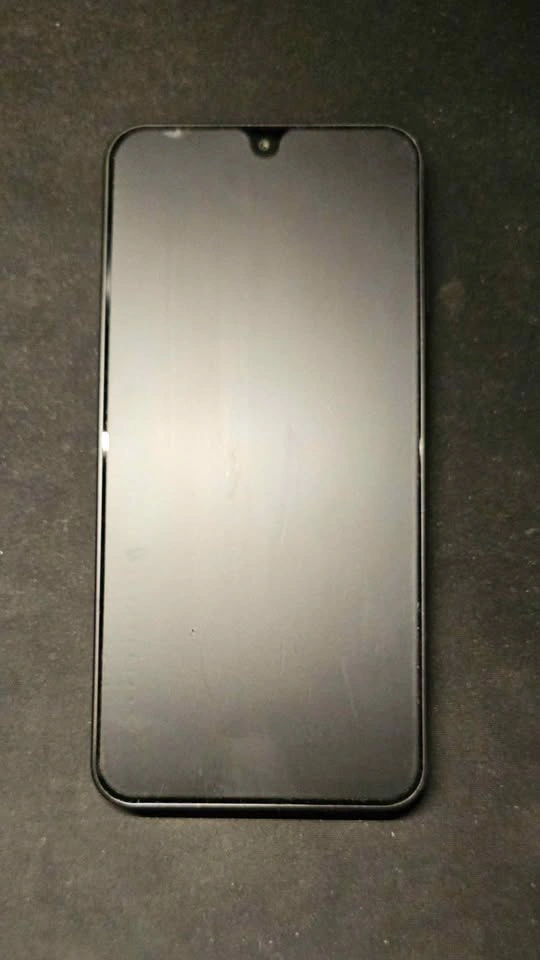 PHONE BUNDLE SALE - photo 4
