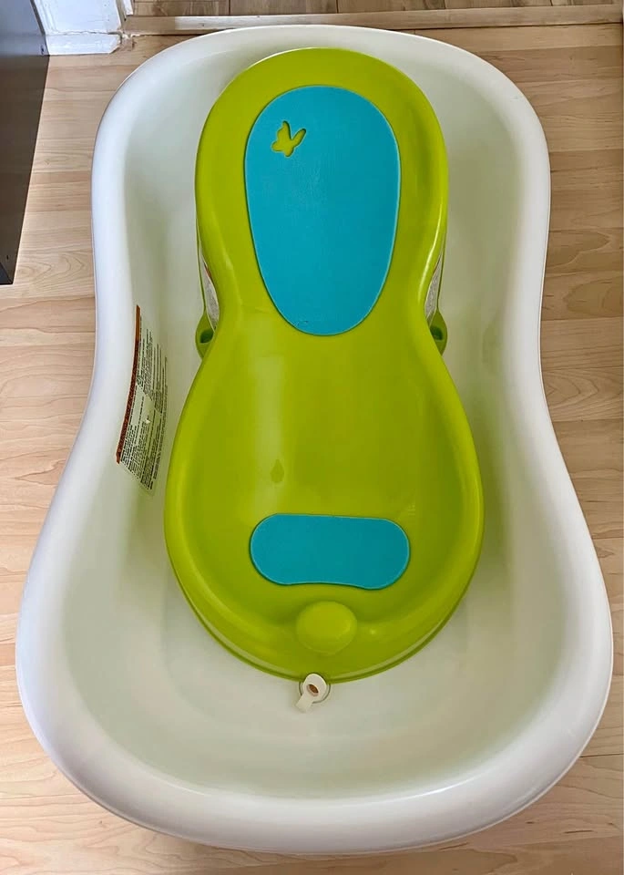 Baby bathtub