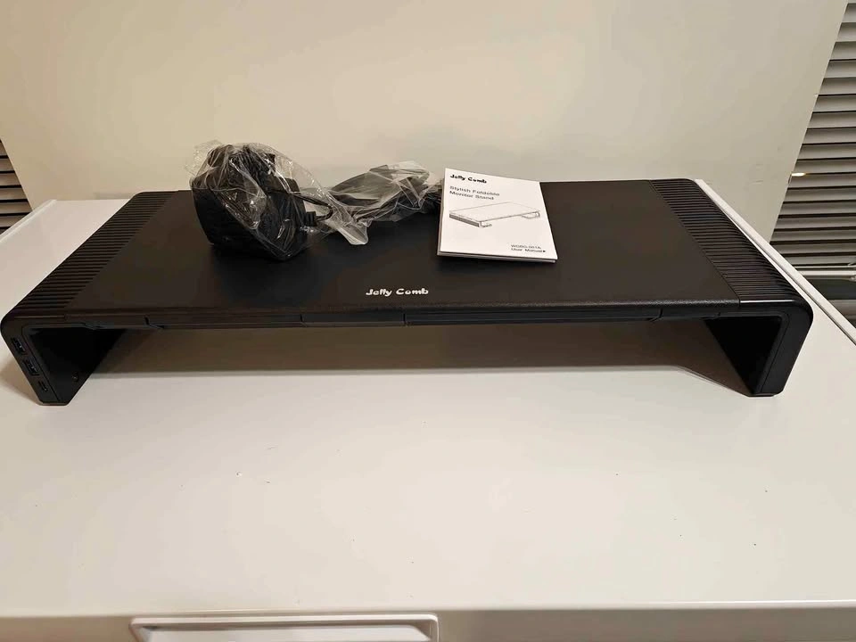 Jelly Comb monitor stand riser with USB plugs