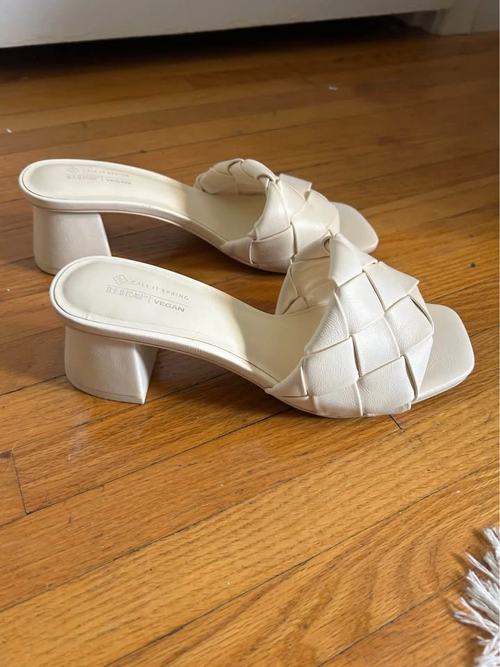 Call It Spring White Woven Block Heel Sandals size 8 - photo 3
