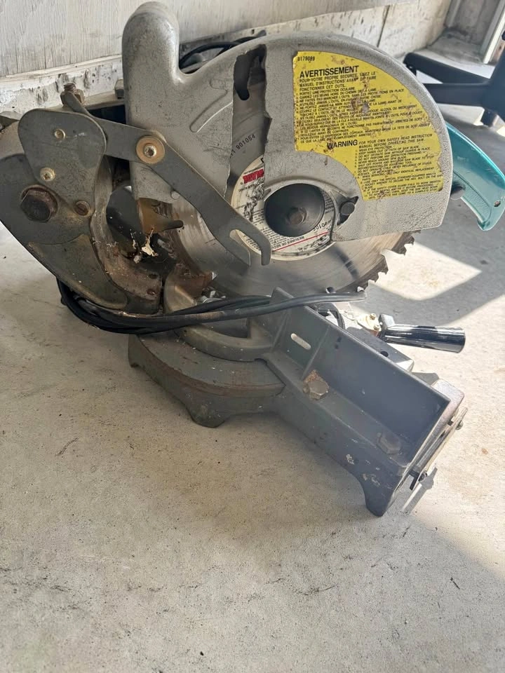 Makita LS1020 255mm Miter Saw