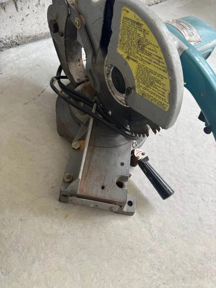 Makita LS1020 255mm Miter Saw - photo 2