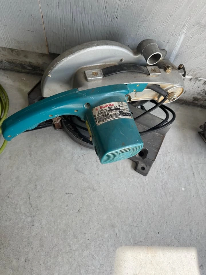 Makita LS1020 255mm Miter Saw - photo 3