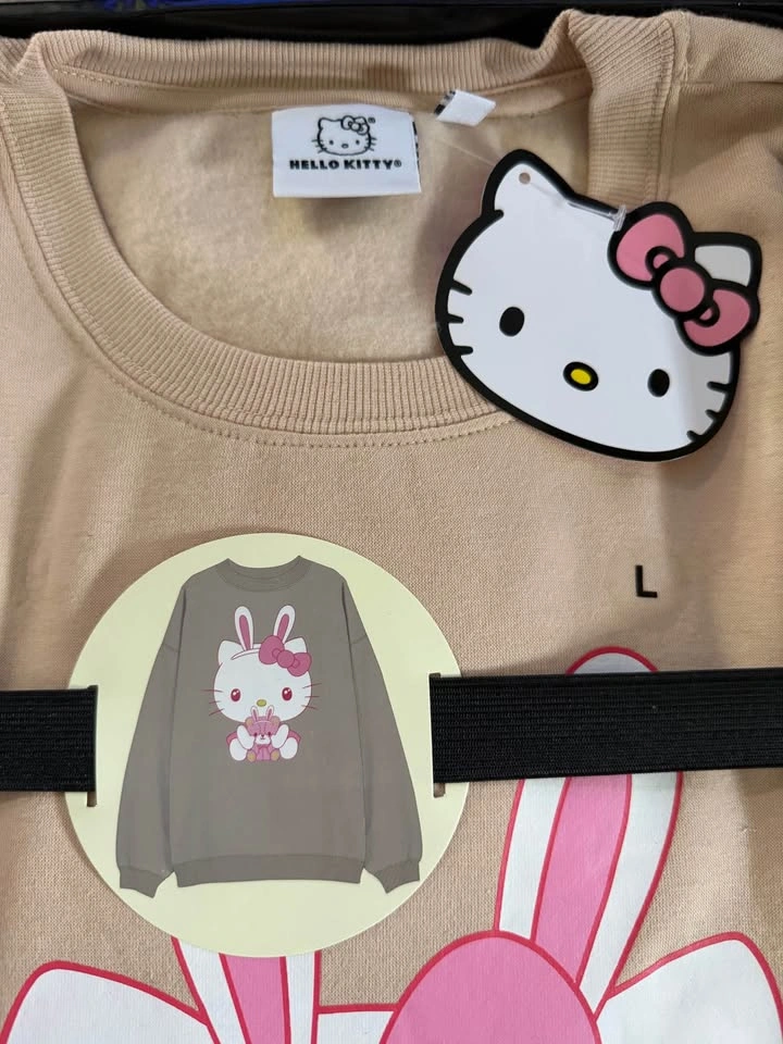NEW Hello Kitty Bunny Sweatshirt Size L 🎀 NWT + Gift Box - photo 2