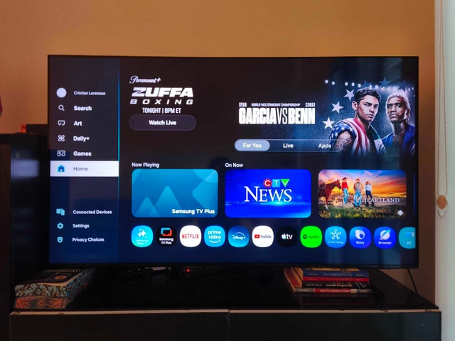Samsung 55" QLED 4K TV QN55Q8FAAFXZC - Like New