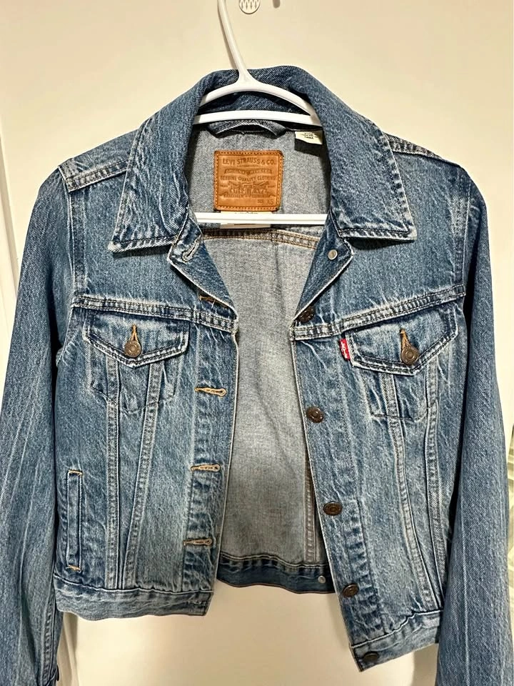 Levis Denim jacket XS