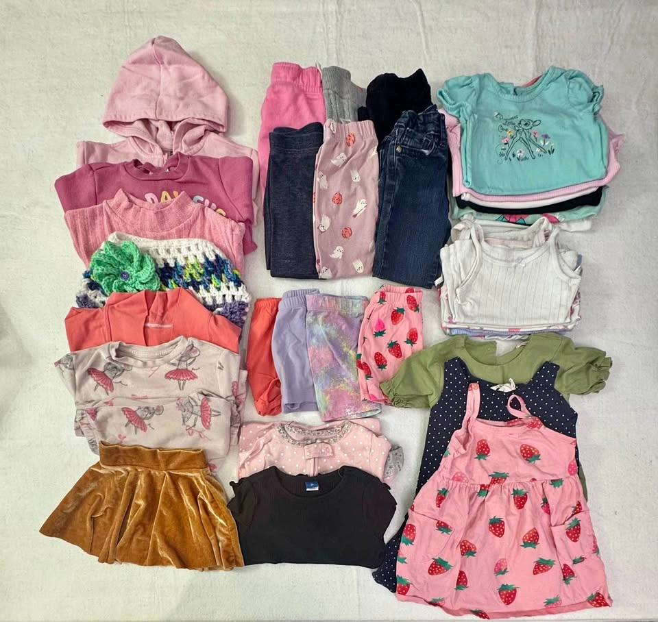 2 Yrs/2T Girls Clothes 35 pcs (#G1)