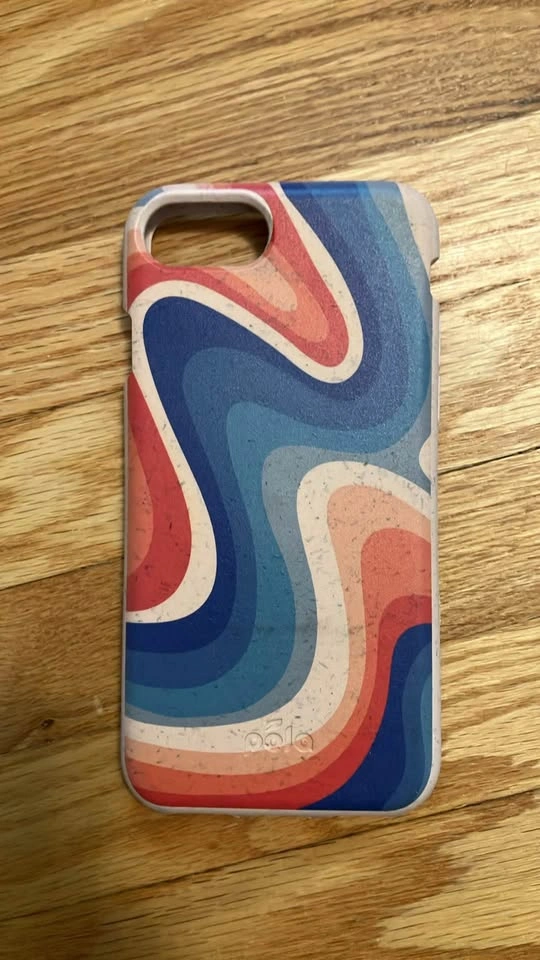 Pela Wavy Pattern Phone Case - photo 2