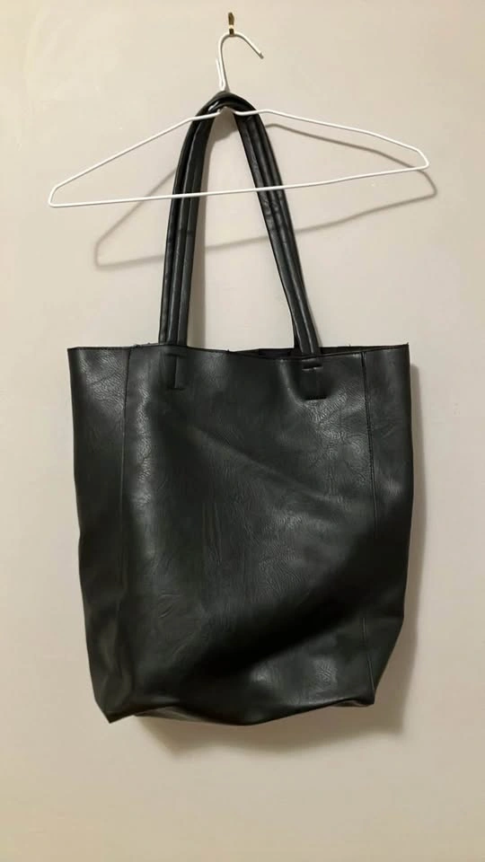 Mia & Luca Black Faux Leather Tote Bag - photo 3