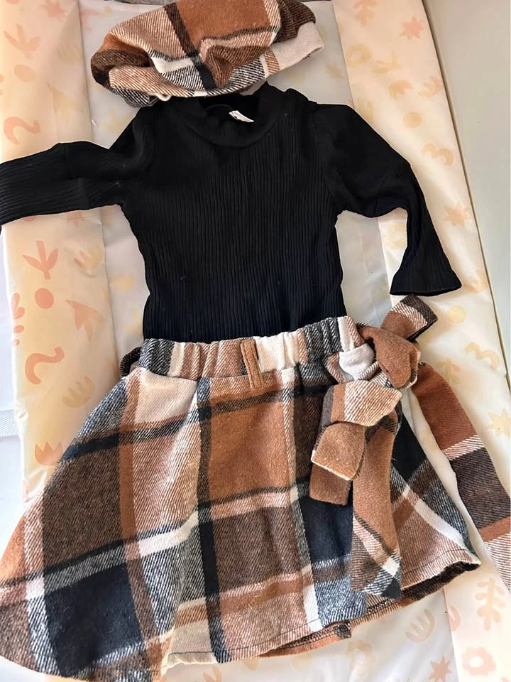 Beautiful Toddler girl fall outfit 12-18M
