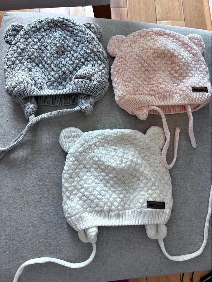 Baby girl upto 1 year old beanies