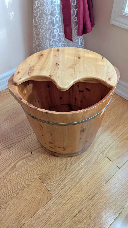 Wooden Foot Soaking Tub