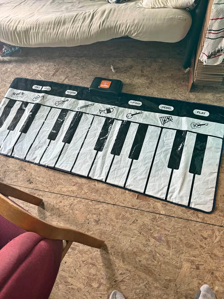 71 Inch Keyboard Play Mat - Play22