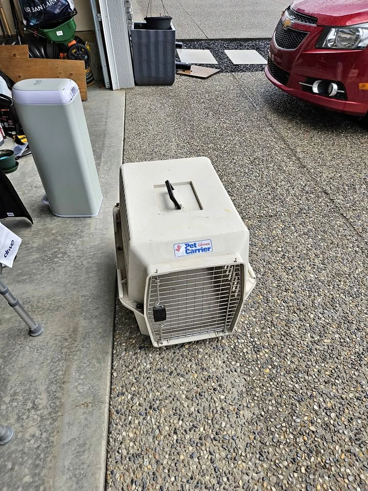 Contico Tuff Pet Carrier