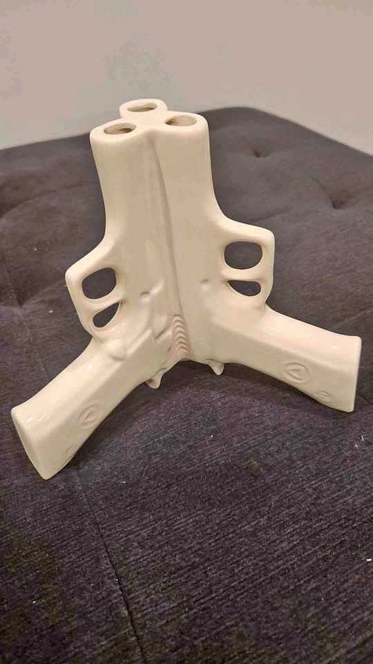 Best offer Rare vintage 3 gun/ pistol vase