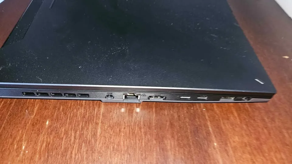 Asus Tuf A15 RTX 4060 - Ryzen 9 - 16GB DDR5 image indicator(8)