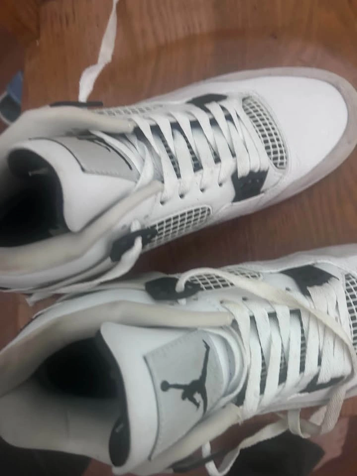 Jordan Retro 4s - photo 2