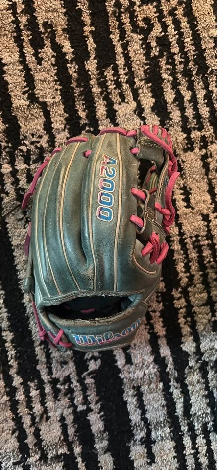 Wilson A2000 autism awareness glove - photo 2