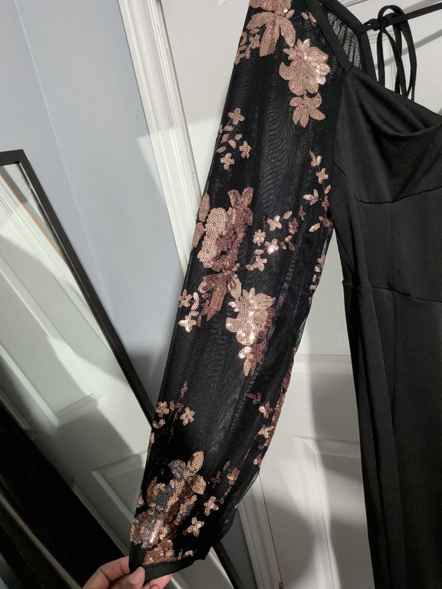 Brand new black jumpsuit with gold sleeves - photo 3