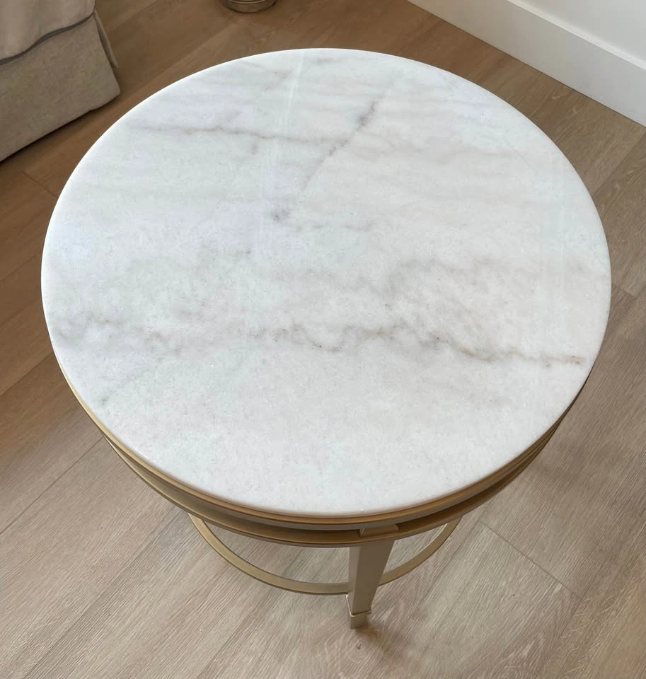 Pair of Marble & Gold Accent Tables - photo 2