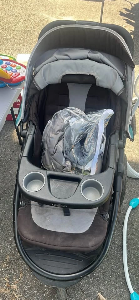 Graco FastAction Fold Jogger Travel System - photo 2
