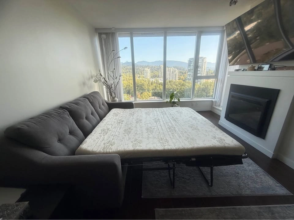 Ashley Storrow Queen Sofa Sleeper + Free Coffee & Side Tables - photo 3